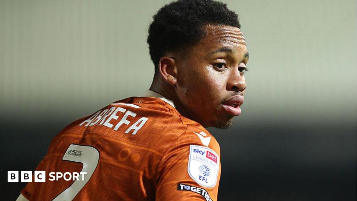 Abrefa signs new two-year deal with Reading