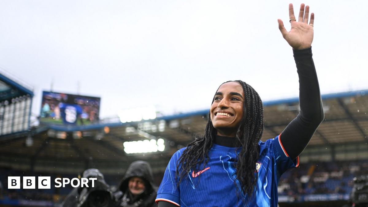 Chelsea sign defender Girma for world record fee