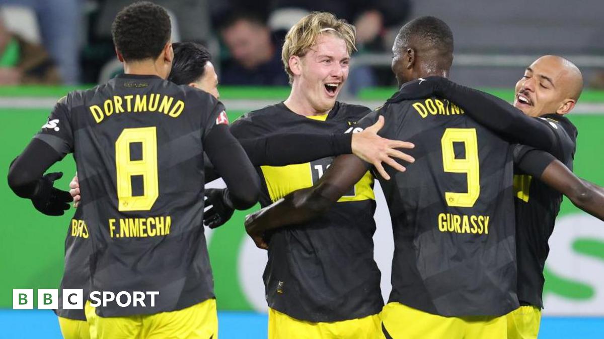 Dortmund score three in five minutes to secure first away win