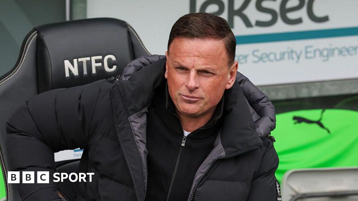 Leyton Orient's Wellens given three-game touchline ban