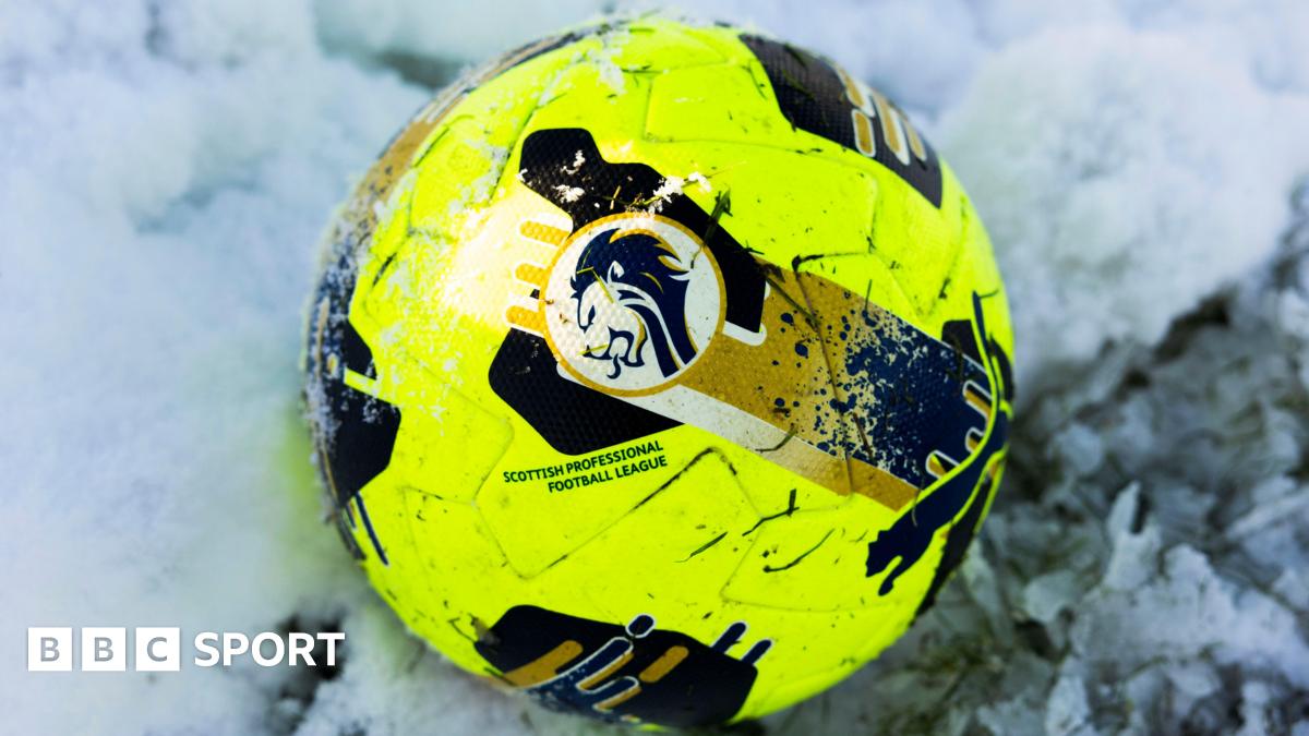 Two SPFL games off because of snow