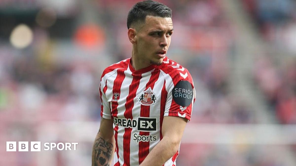 Sunderland Secures Enzo Le Fee Permanent Transfer from Roma Following Premier League Promotion