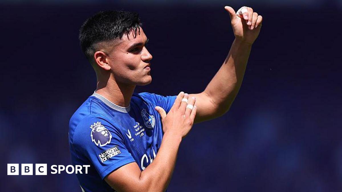Everton Completes Permanent Signing of Midfielder Carlos Alcaraz from Flamengo