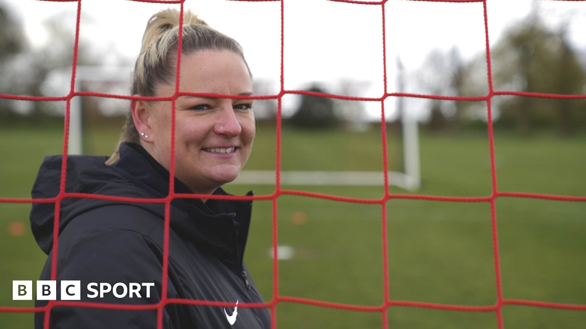 Webb leaves Stanway manager job for Charlton