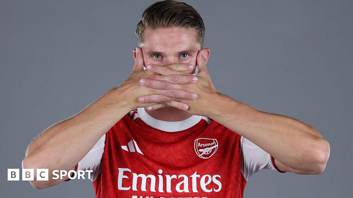 Viktor Gyokeres: Arsenal sign Sweden striker from Sporting