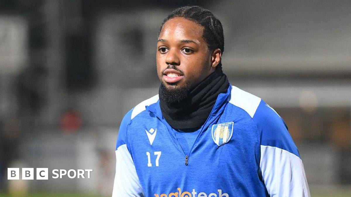 Colchester United v Swindon Town