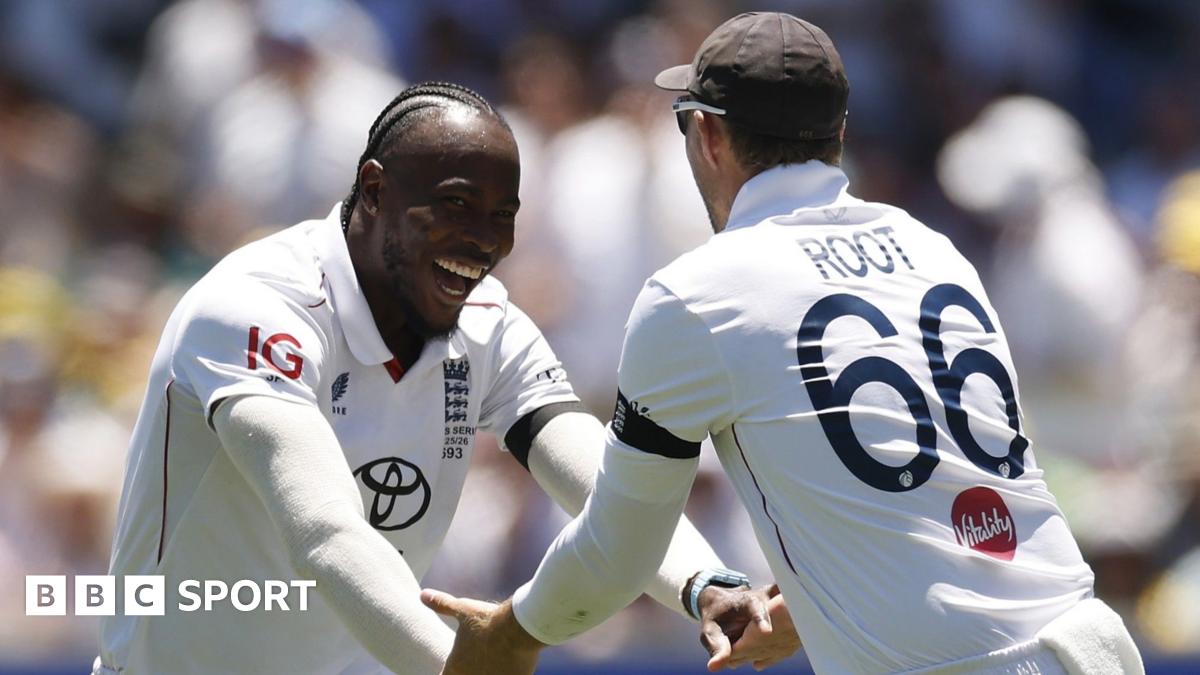 England battle against Alex Carey hundred in crucial Ashes Test