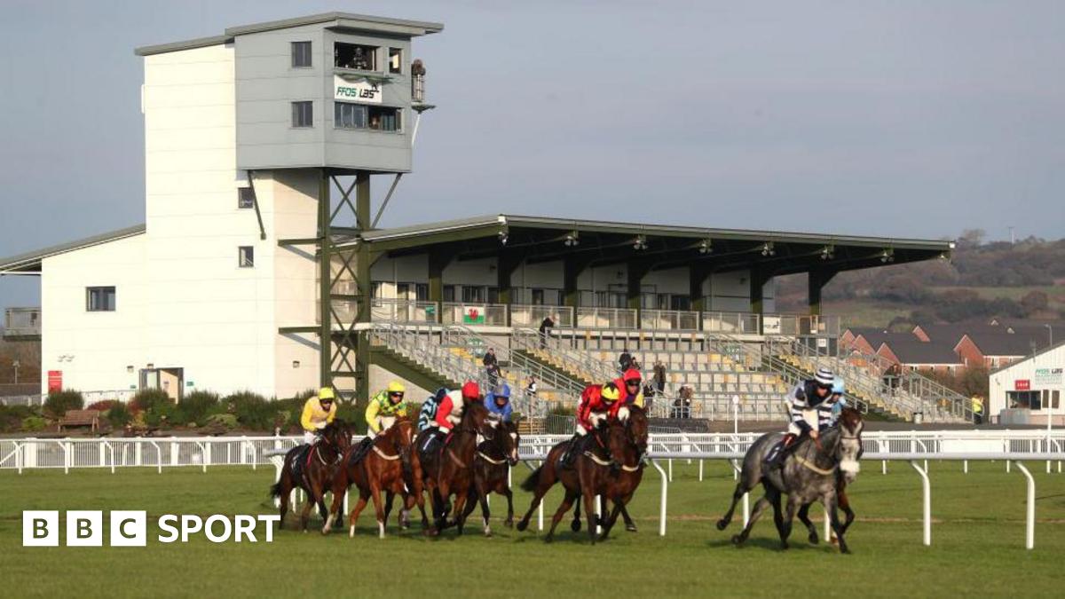 Towton Novices’ Chase: Ffos Las to host as weather forces Wetherby switch