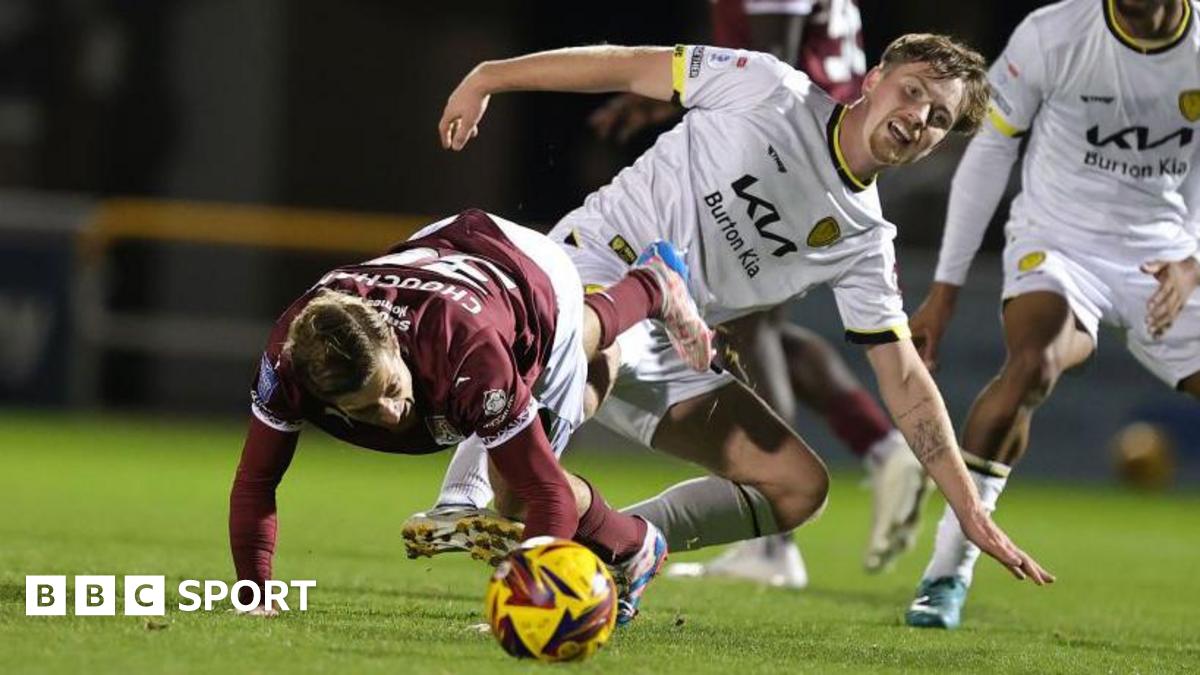 Derry City Signs Scottish Defender Bannon on Loan from Burton Albion