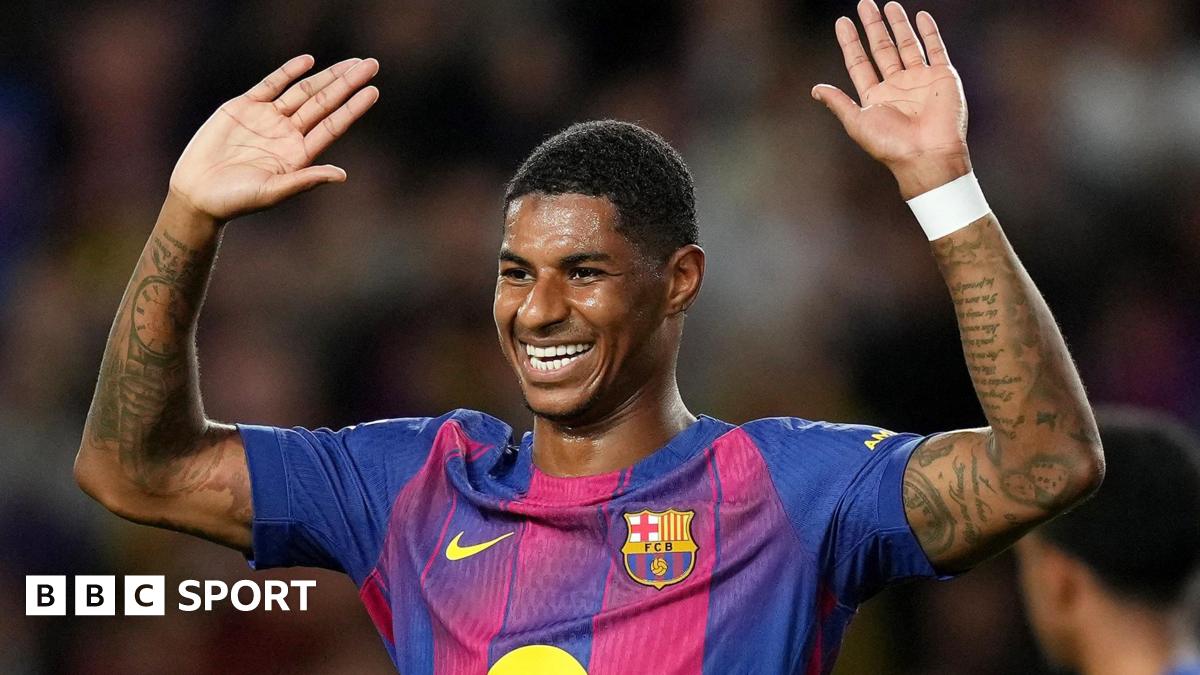 Barcelona 3-1 Elche: Marcus Rashford scores as hosts move up to second