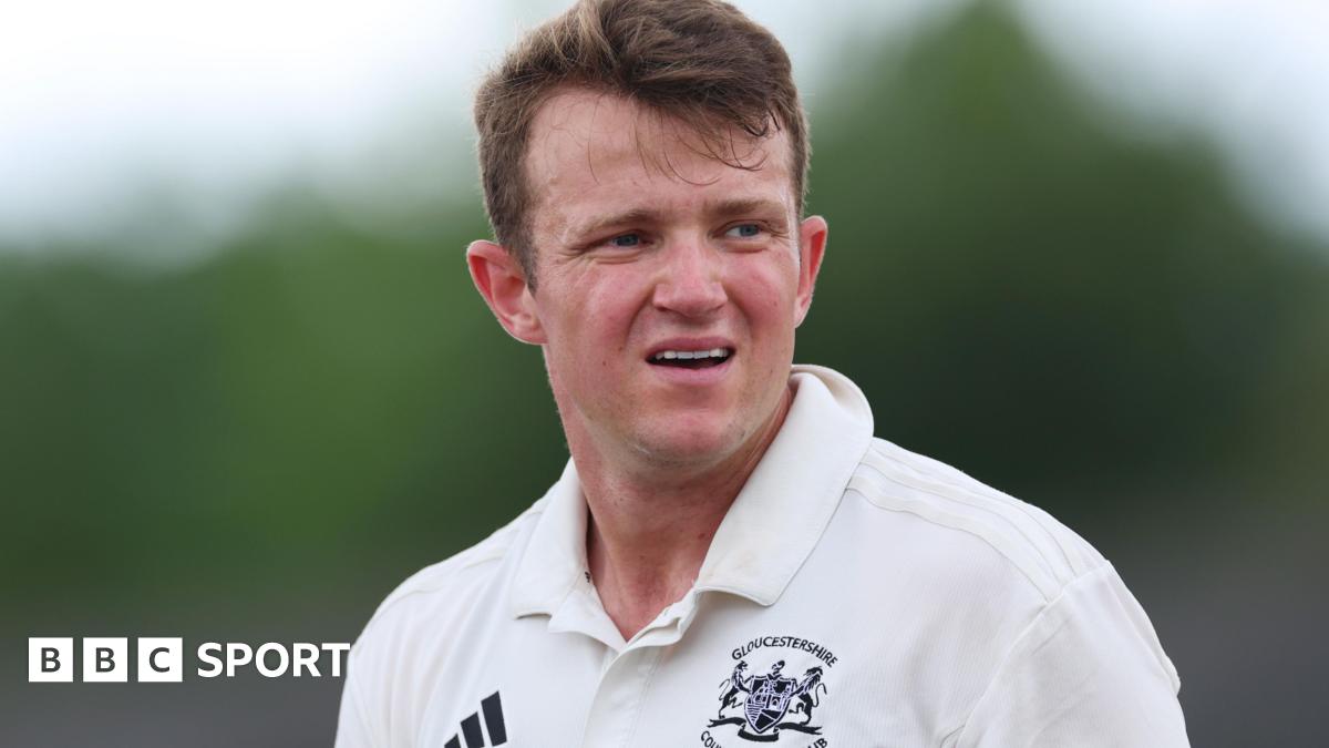 Somerset sign Gloucestershire seamer Shaw