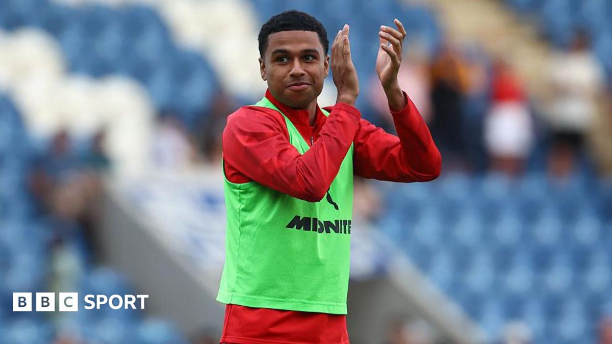 Shea Charles Receives Praise from Southampton Coach Amid Transfer Talks