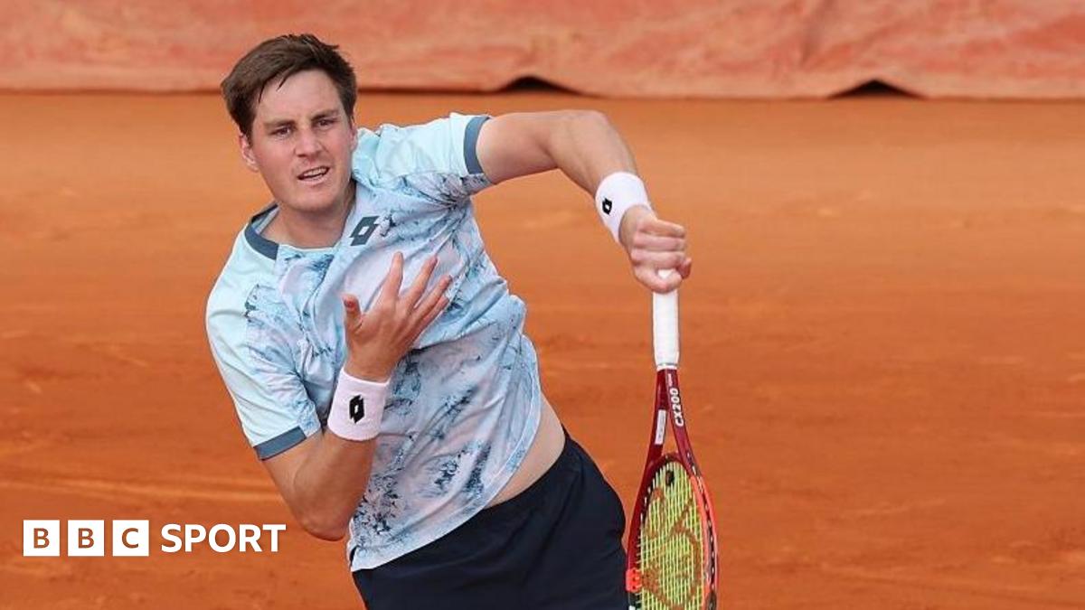 Doubles champion Patten 'OK about not being recognised'