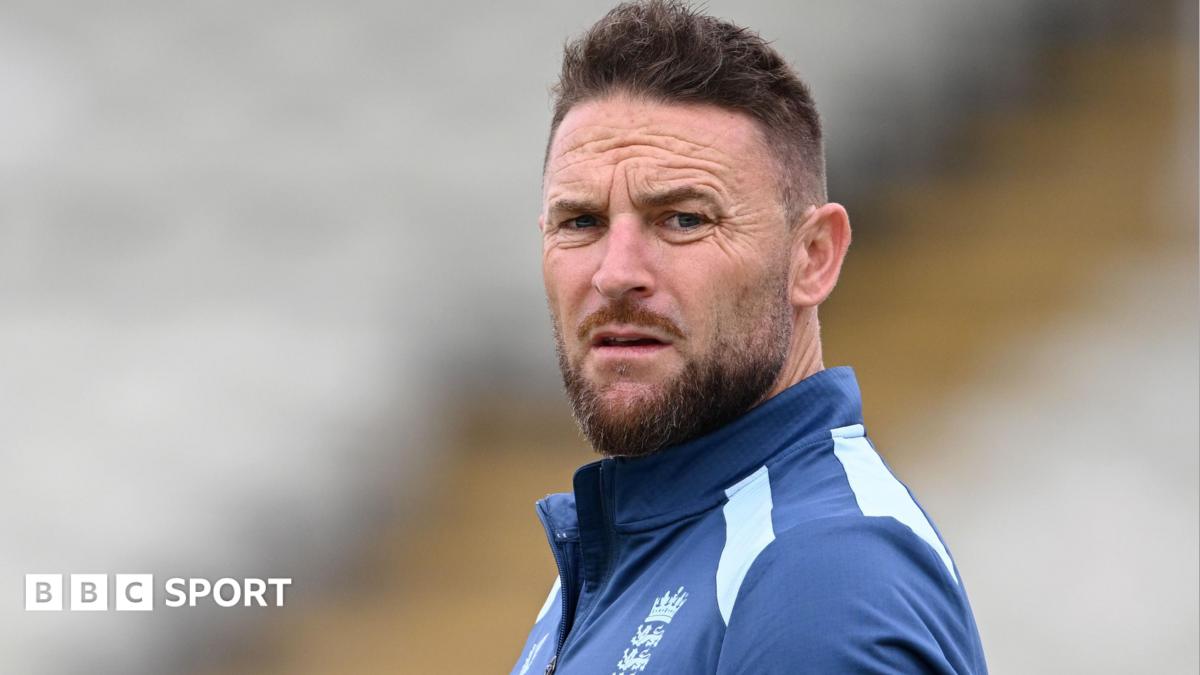 Sacked McCullum apologises for England results