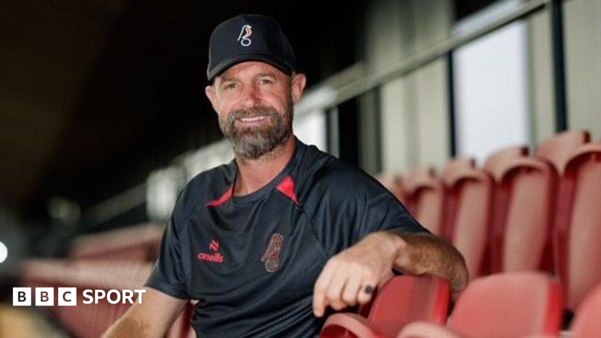 Louis Carey: Bristol City record appearance holder becomes under-21s boss