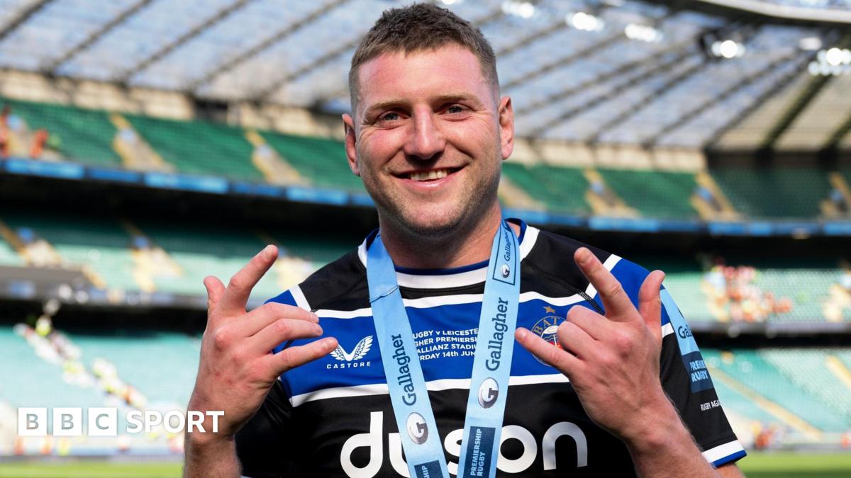 Russell signs new contract at Bath