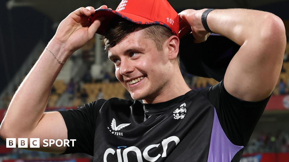 Smith retained in unchanged England T20 team