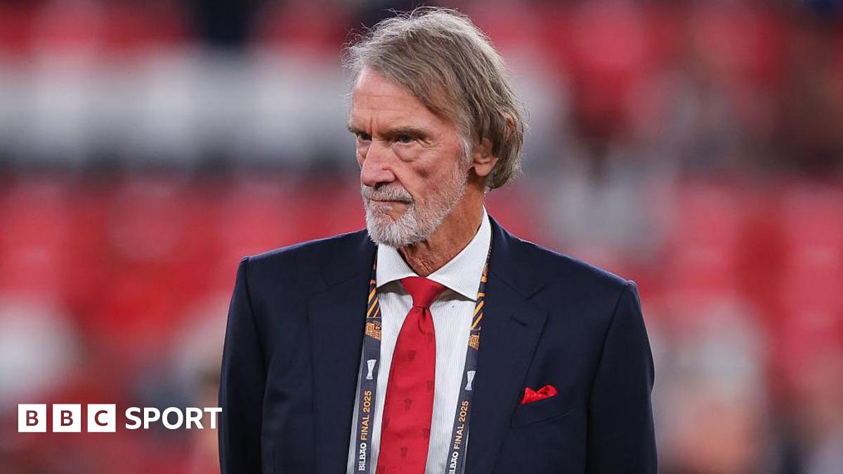Man Utd start second round of job cuts