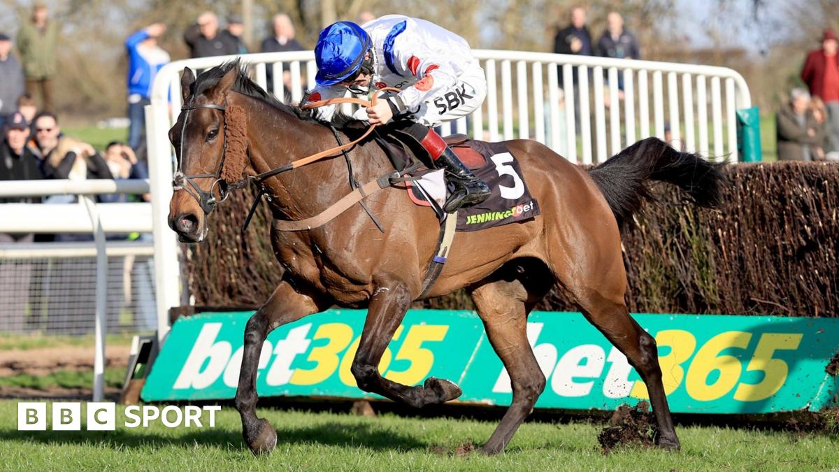 Isaac Des Obeaux wins Midlands Grand National