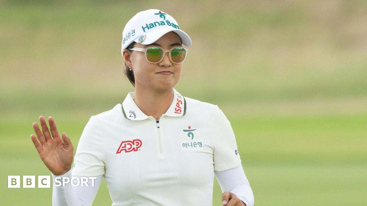 Lee takes PGA Championship lead as Thitikul falters
