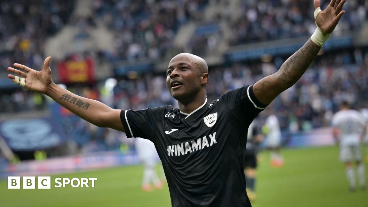 Ex-West Ham forward Ayew 'not ready to stop'