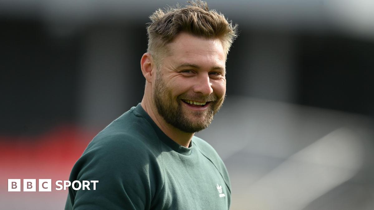 Wright stands down as England national selector