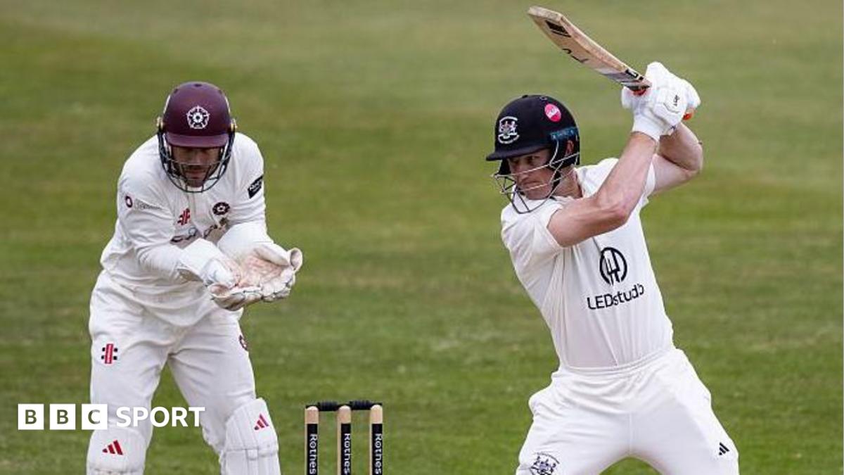 County Championship: Northants & Gloucs Draw - Rain Impact - News Directory 3