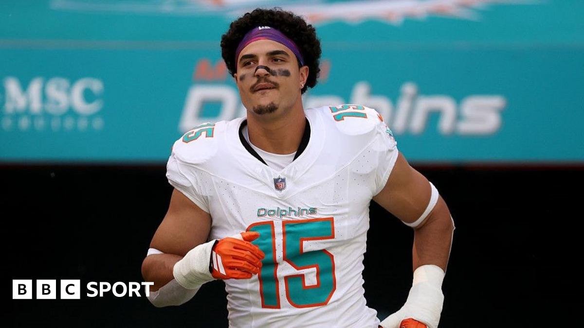 What is the NFL trade deadline and when is it?