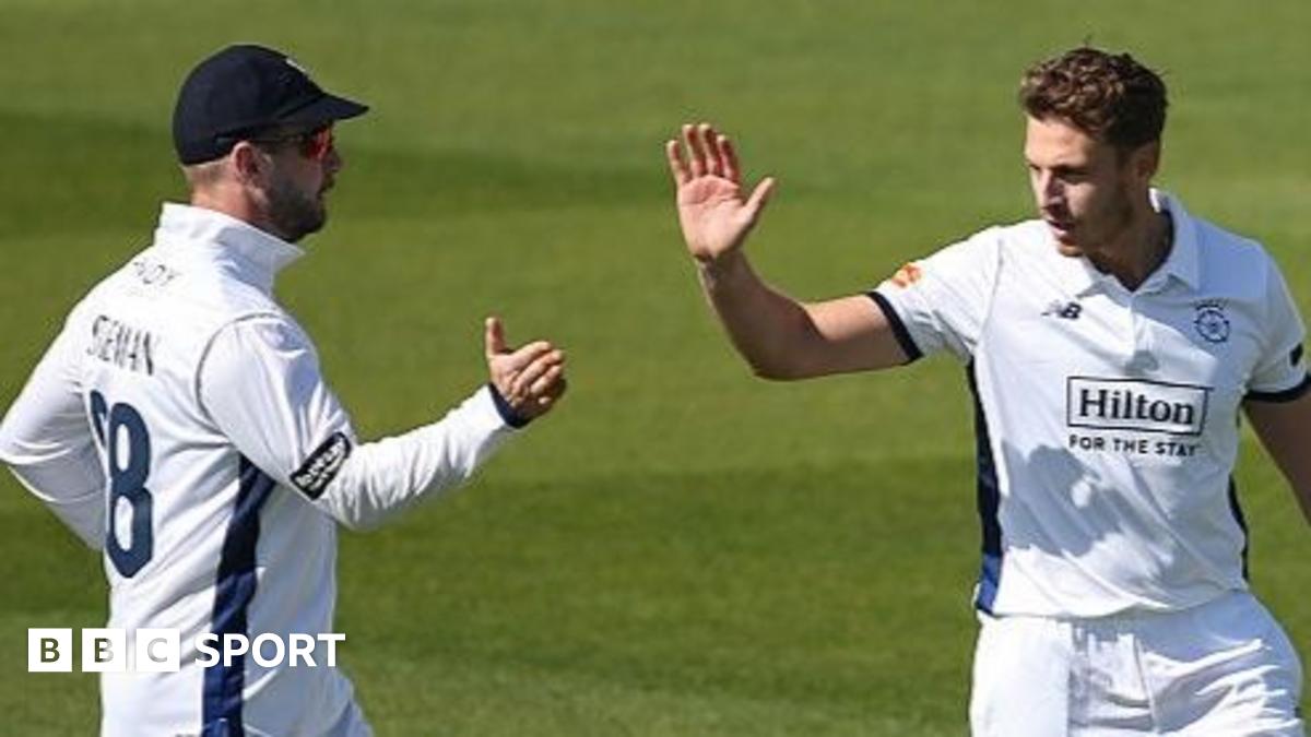 County Championship: Burns falls early for champions - radio & text