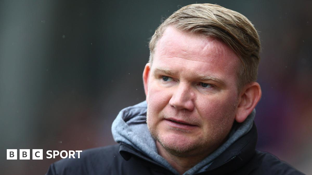 Fleetwood appoint ex-Oldham and Barrow boss Wild