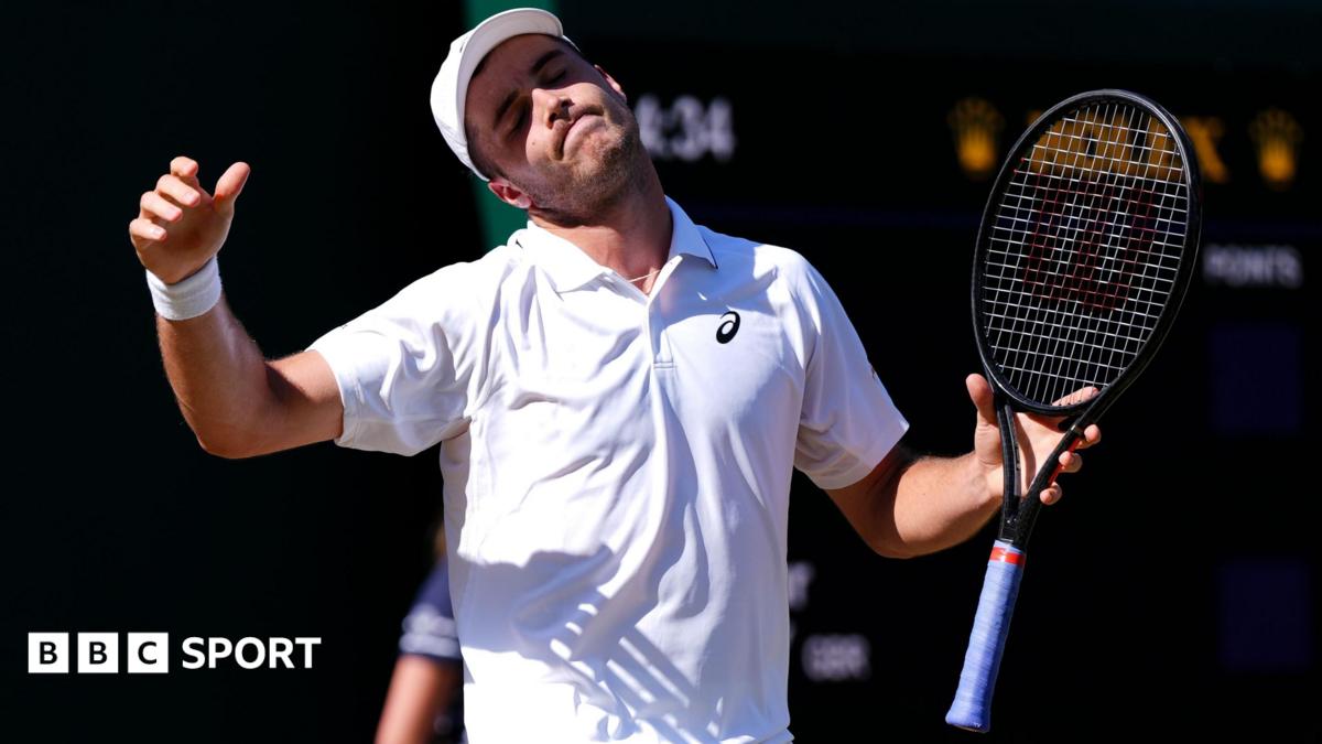 Fery battles back to force Wimbledon decider against Zizou Bergs