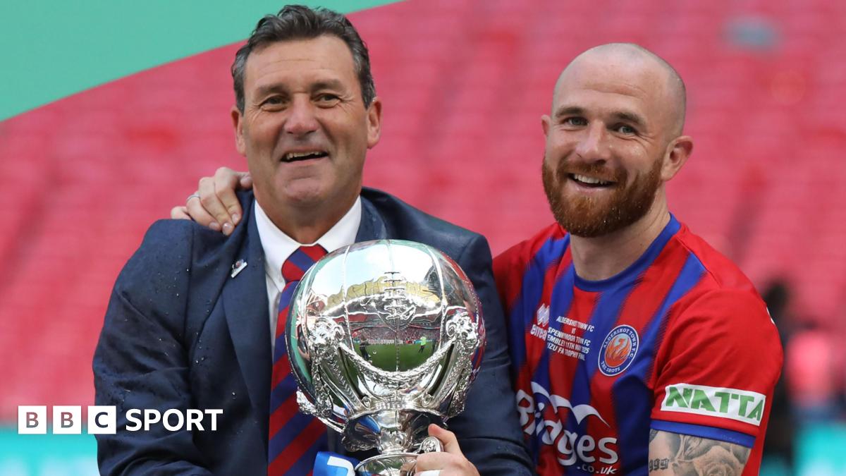 Southend face Southport trip in Trophy semi-finals