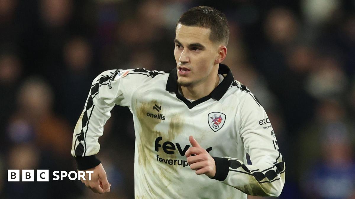 Ipswich sign winger Mehmeti from Bristol City