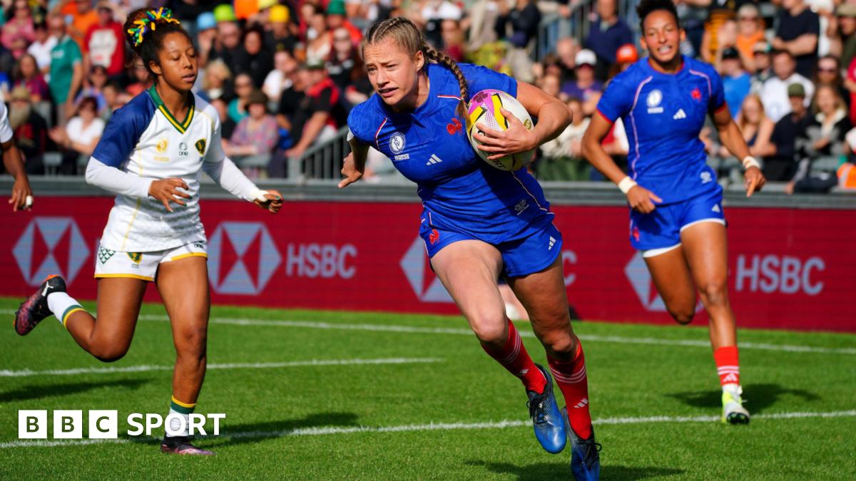 France into World Cup last eight with huge win