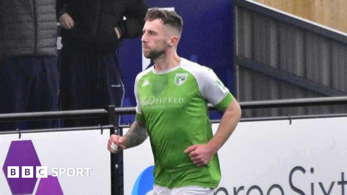 Guernsey FC beat Bexhill United 4-0 to close gap on second place