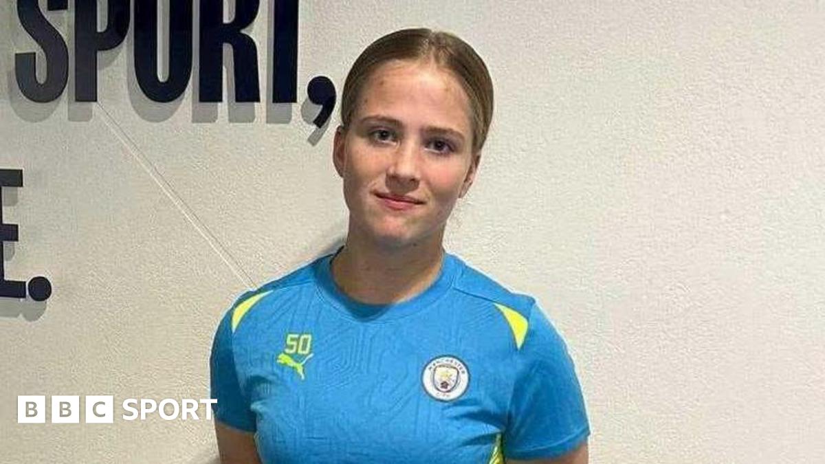 Smith, 16, balancing first NI call-up with GCSE exams