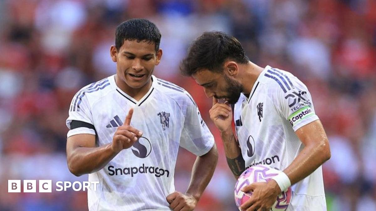 Man Utd new boy Leon catches the eye in Leeds stalemate