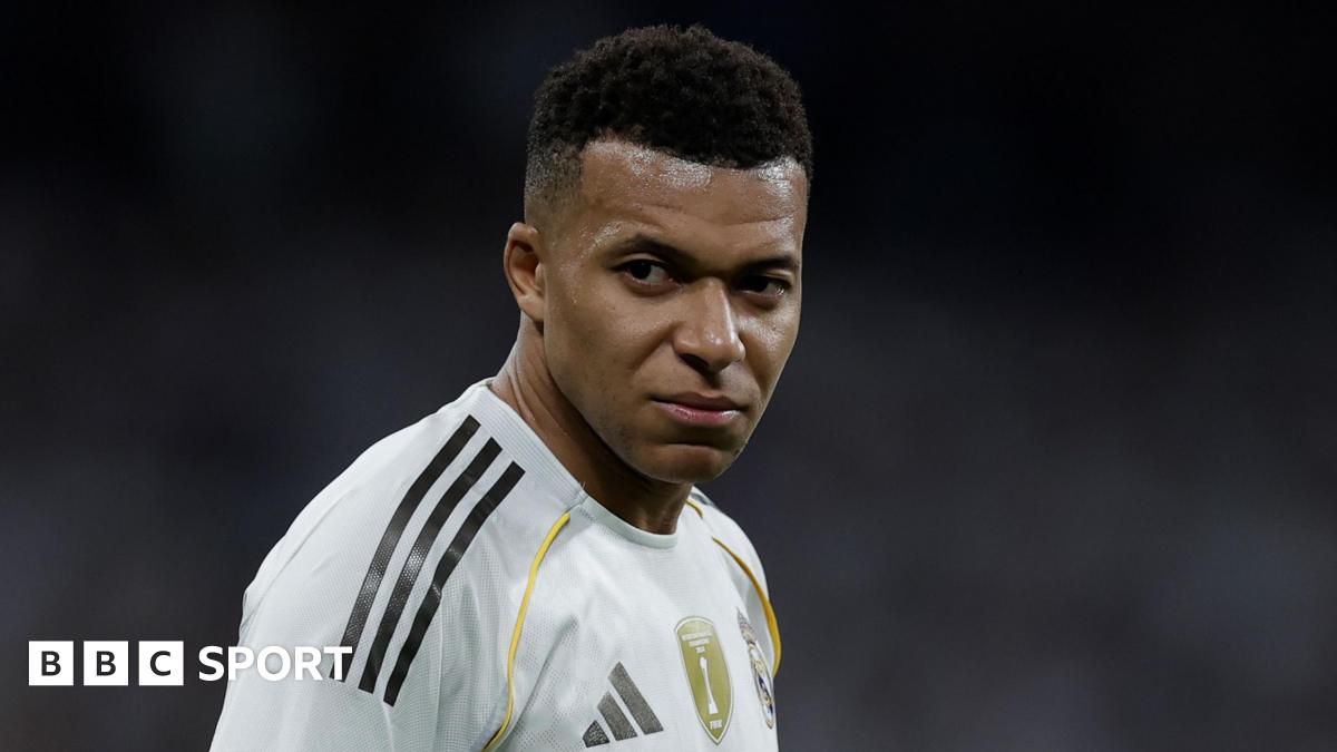 Mbappe in squad to face Man City despite injury reports