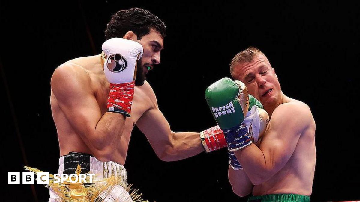 Sheeraz vs Begic: Briton wins super-middleweight title with stoppage win - BBC image