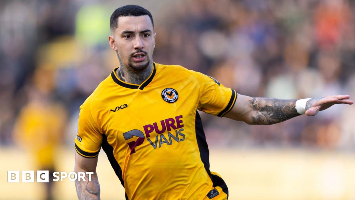 Newport County: Nelson Jardim frustrated by Courtney Baker-Richardson red card