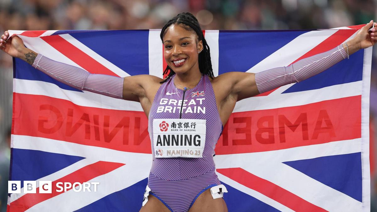 Amber Anning Wins 400m Gold in Nanjing