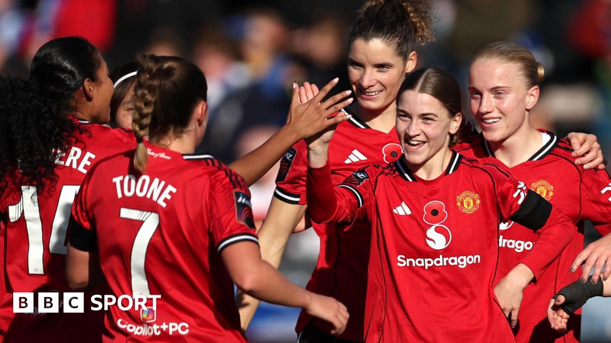 WSL: Arsenal and pointless Liverpool both ahead - watch Everton leading Villa - BBC