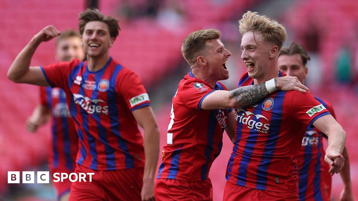 Aldershot beat Spennymoor to win FA Trophy