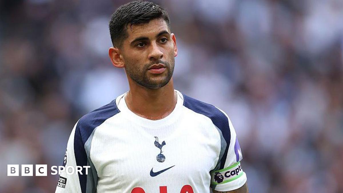 Captain Romero appears to call out Spurs hierachy