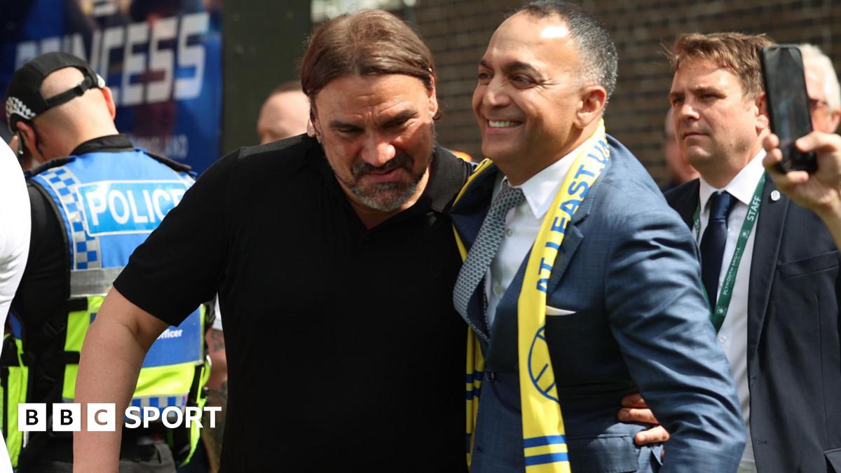 Leeds chairman backs manager Farke