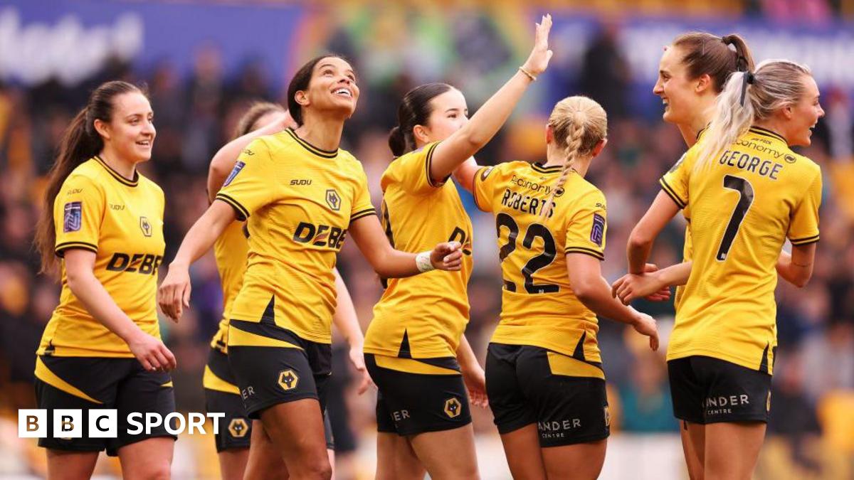 Wolves to apply for WSL2 licence after squad anger