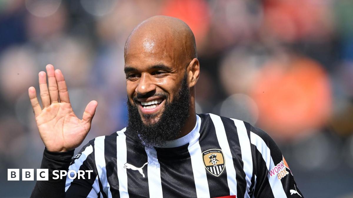 Barnsley sign veteran striker McGoldrick