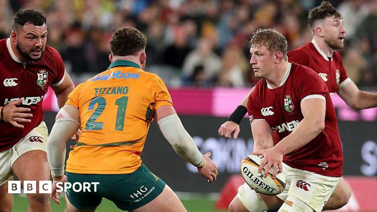 World Rugby boss rejects Schmidt's clearout claim