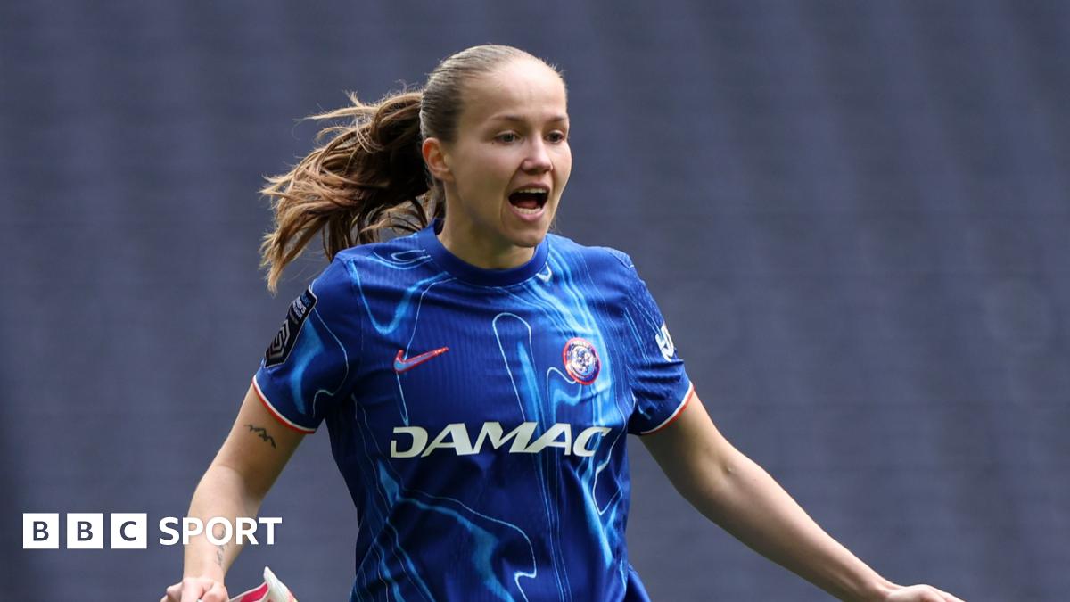 WSL: Watch Champions Chelsea at Spurs after Man Utd beat Man City to top-three finish - BBC