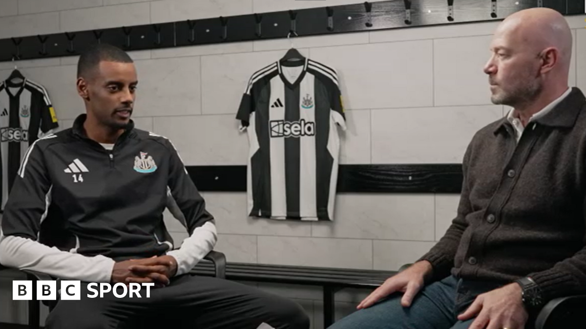 Newcastle United: Alan Shearer interviews Alexander Isak